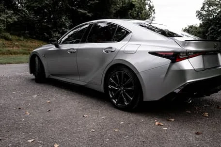 2025 Lexus IS — Fahrzeugfotos 2