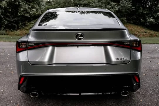 2025 Lexus IS — Fahrzeugfotos 11