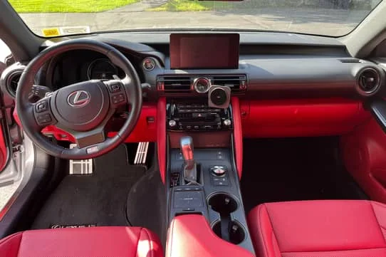 2025 Lexus IS — Fahrzeugfotos 13