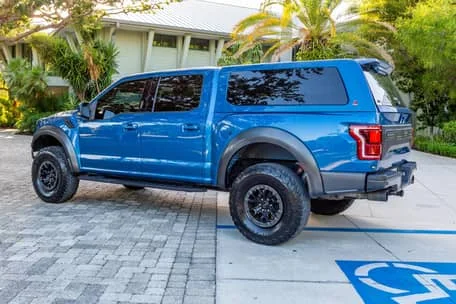 2019 Ford F-150 Raptor — Fahrzeugfotos 5