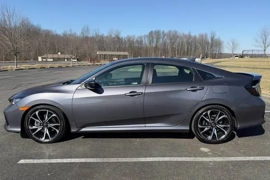 2019 Honda Civic — Fahrzeugfotos 3