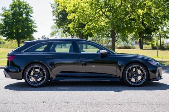 2024 Audi C8 RS6 — Fahrzeugfotos 3
