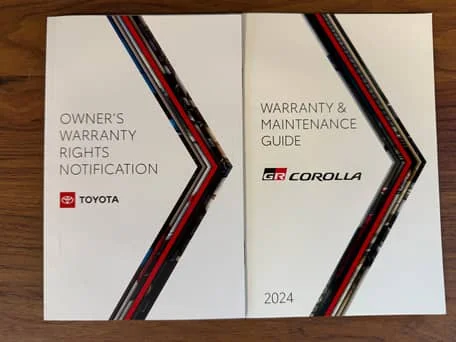 2024 TOYOTA COROLLA — Fahrzeugfotos 8