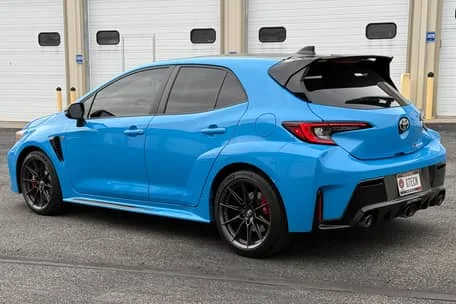 2024 TOYOTA COROLLA — Fahrzeugfotos 11