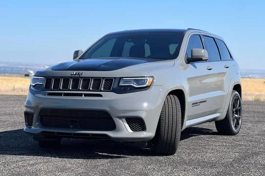 2021 jeep Grand Cherokee — Fahrzeugfotos 1