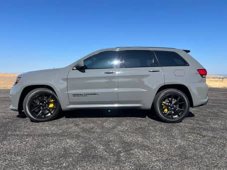 2021 jeep Grand Cherokee — Fahrzeugfotos 2