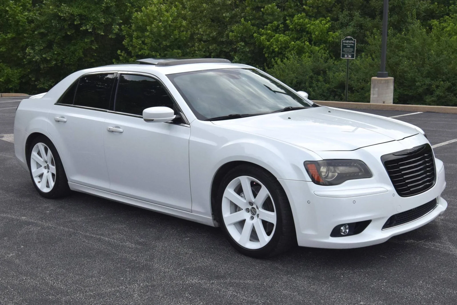 2012 Chrysler 300 — Fahrzeugfotos 1