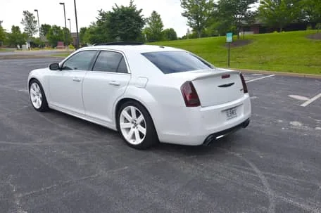2012 Chrysler 300 — Fahrzeugfotos 4