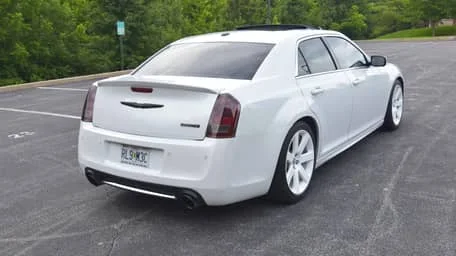 2012 Chrysler 300 — Fahrzeugfotos 5