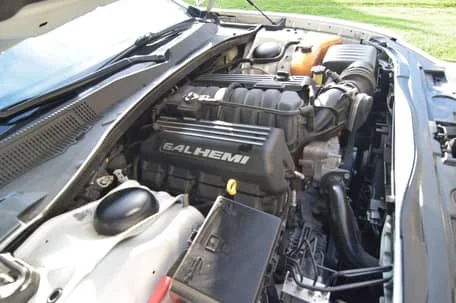 2012 Chrysler 300 — Fahrzeugfotos 10