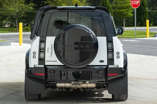 2023 Land Rover Defender — Vehicle photos 5
