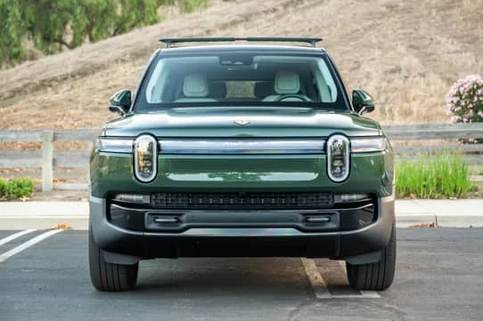 2025 Rivian R1S