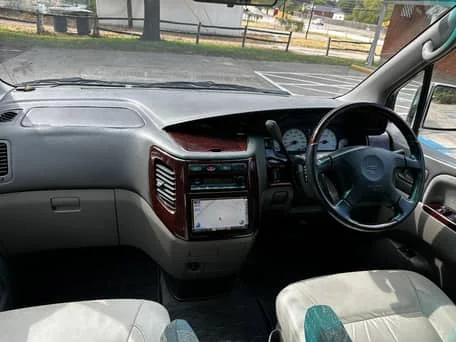 1999 Nissan Elgrand — Vehicle photos 7