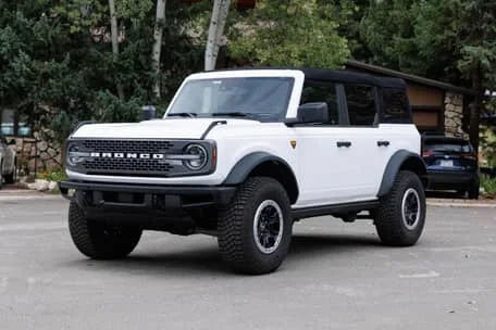 2023 Ford Bronco — Fotografias do veículo 3